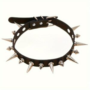 Collier pirate noir à pointes métalliques argentées