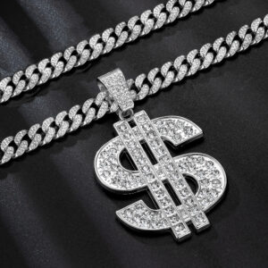 Pendentif dollar pirate argenté serti de pierres claires avec chaîne cubaine