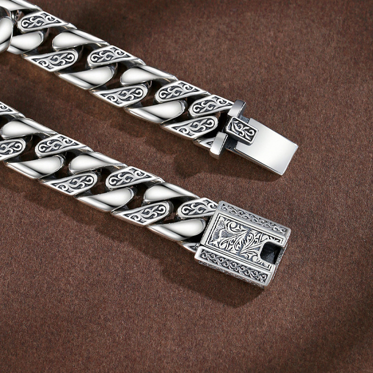 Bracelet pirate argenté à maillons gravés — Fermoir du Grand Large – Image 2