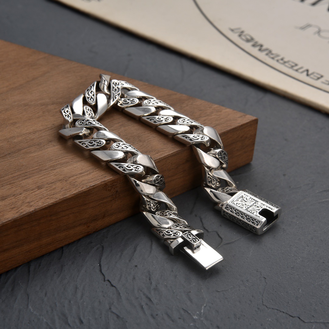 Bracelet pirate argenté à maillons gravés — Fermoir du Grand Large – Image 3