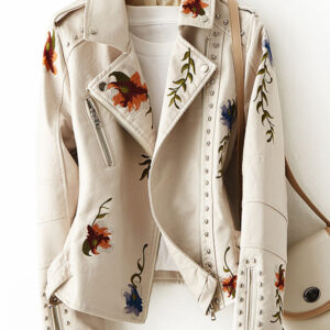 Veste corsaire écrue brodée de fleurs et détails zippés