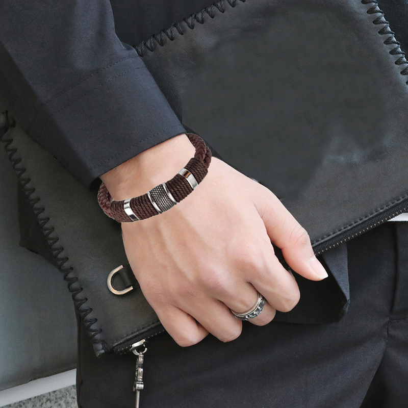 Bracelet pirate cuir marron multicouche — Cordage du Levant – Image 5
